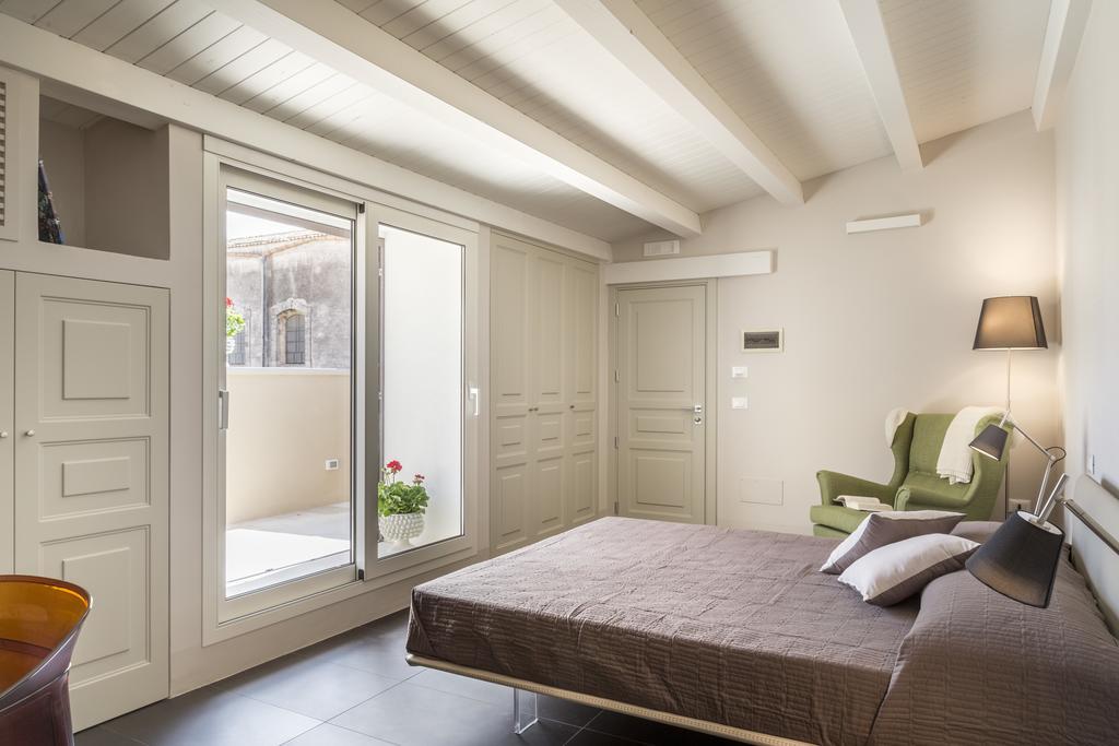 B&B Vicere Speciale Noto Bagian luar foto