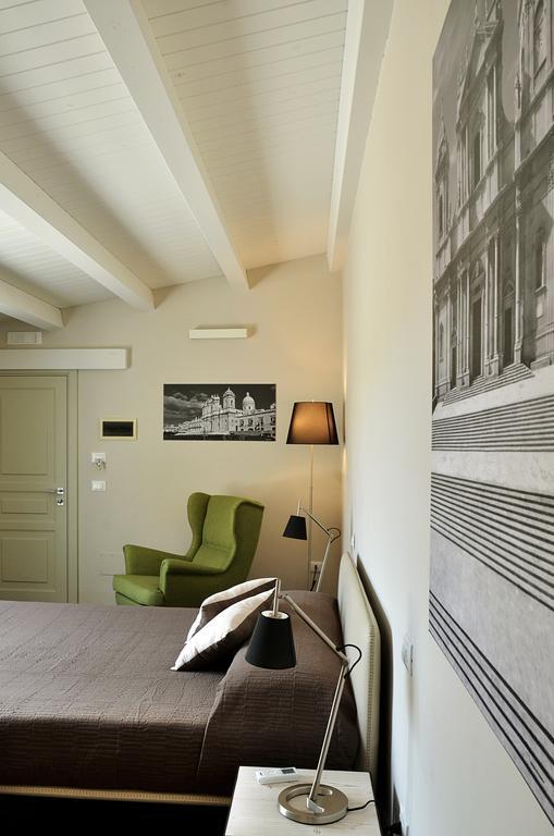 B&B Vicere Speciale Noto Bagian luar foto