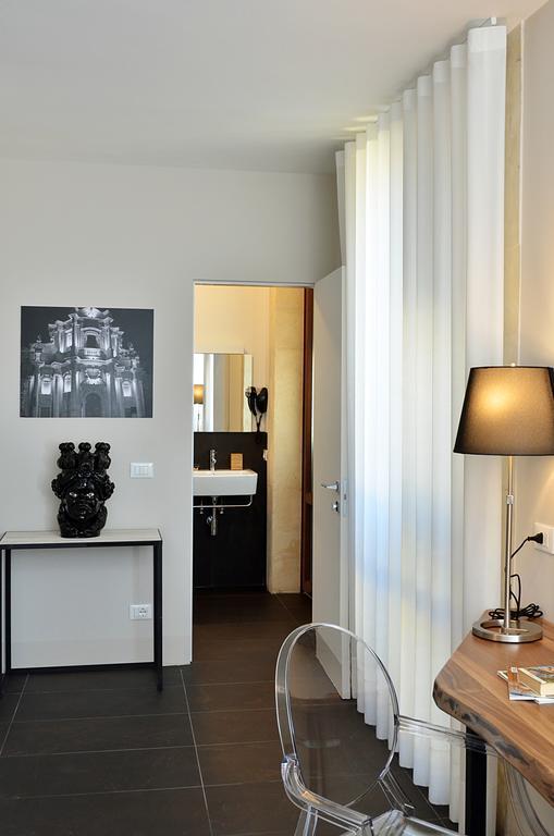 B&B Vicere Speciale Noto Bagian luar foto