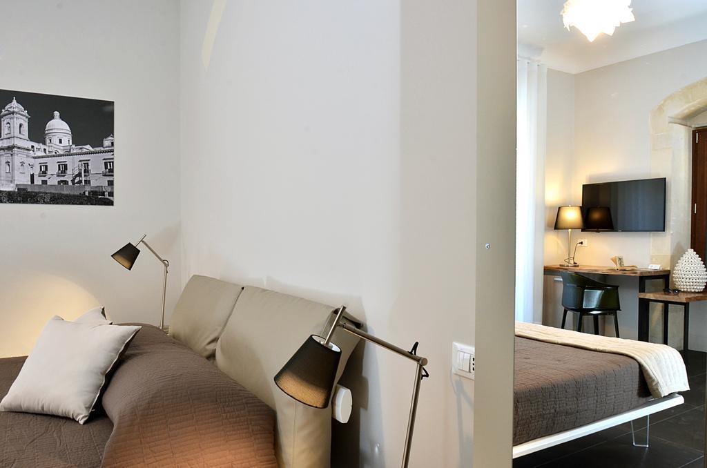 B&B Vicere Speciale Noto Bagian luar foto